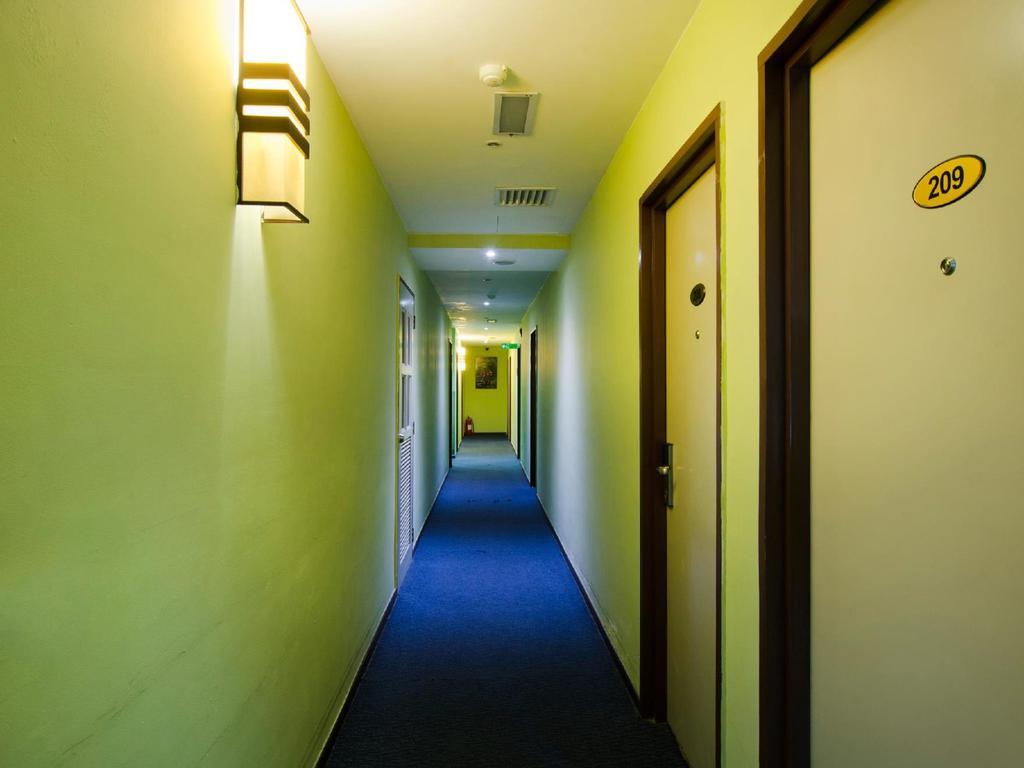 Eight Days Boutique Hotel - Mount Austin Τζόχορ Μπάχρου Εξωτερικό φωτογραφία